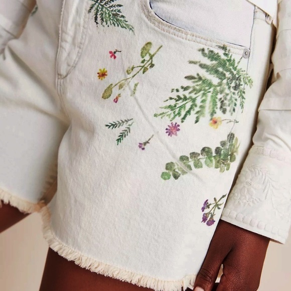 Anthropologie Pilcro Floral Print Denim Shorts 29 NWOT - Picture 3 of 9